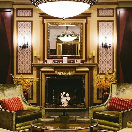 Carleton Of Oak Park Hotel Bagian luar foto