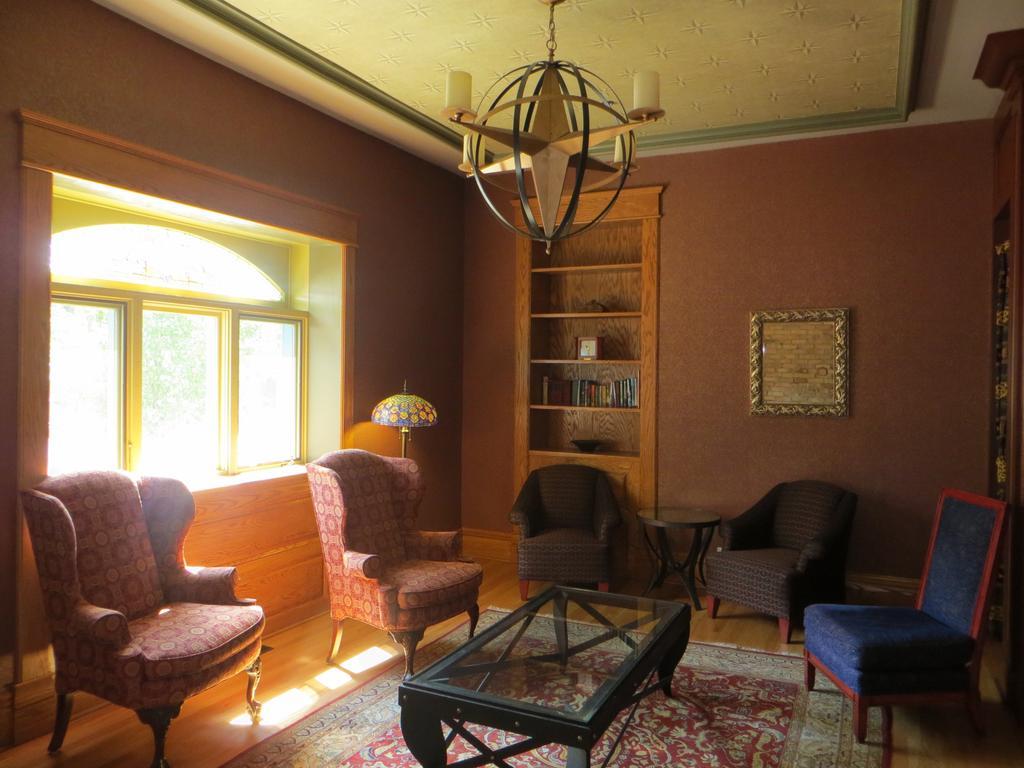 Carleton Of Oak Park Hotel Bagian luar foto