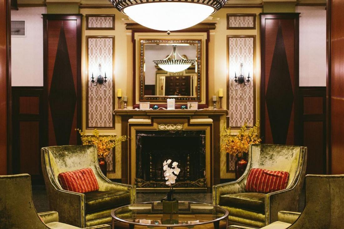 Carleton Of Oak Park Hotel Bagian luar foto